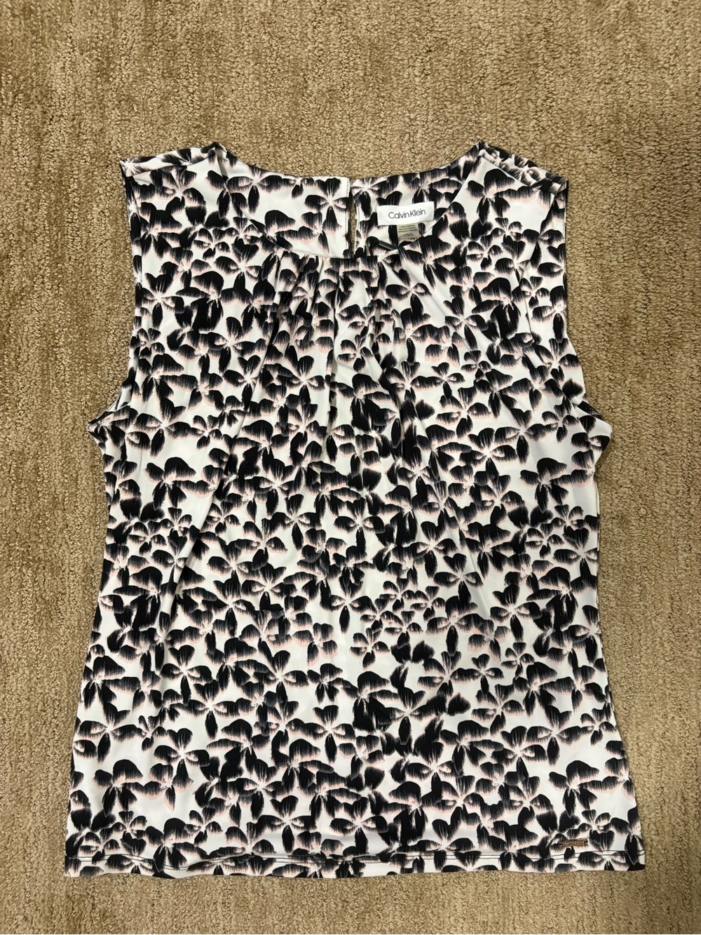 Calvin Klein Black & White Floral-Print Sleeveless Blouse
